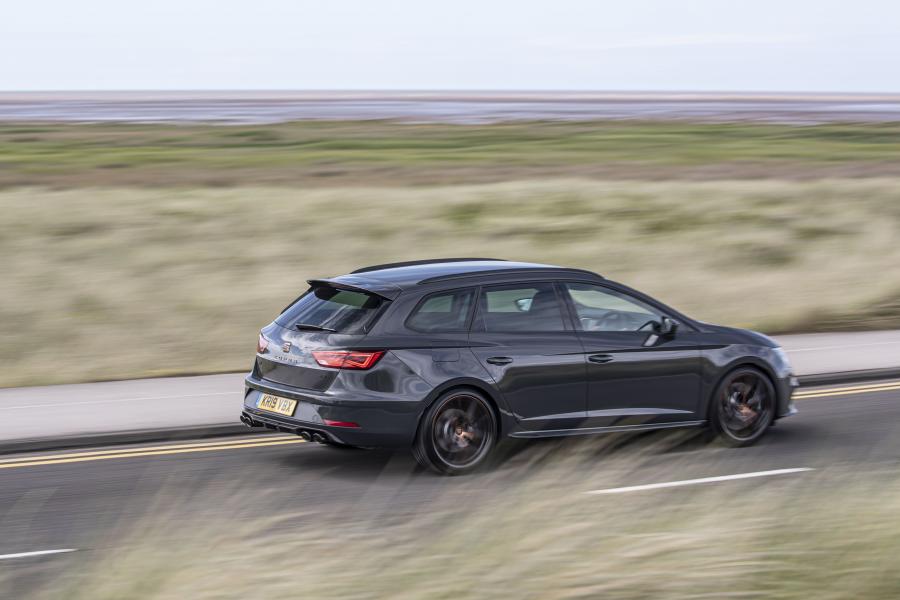  Seat Leon Cupra R ST (5F) 2019 года  (UK) (фото 28 из 40)